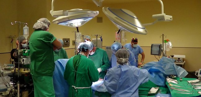 Médico extirpó el ojo erróneo a bebé con cáncer en México Médico extirpó el ojo erróneo a bebé con cáncer en México