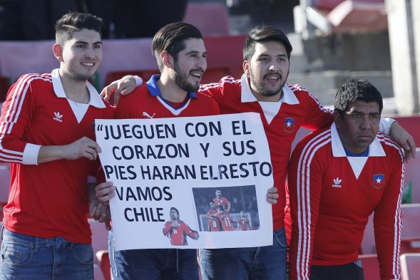 Así luce el Estadio Nacional, en la previa de la final de Copa América que animarán Chile y Argentina. La hinchada chilena se hizo presente, a pesar que hay varios argentinos alentando a la albiceleste. Así luce el Estadio Nacional, en la previa de la final de Copa América que animarán Chile y Argentina. La hinchada chilena se hizo presente, a pesar que hay varios argentinos alentando a la albiceleste.