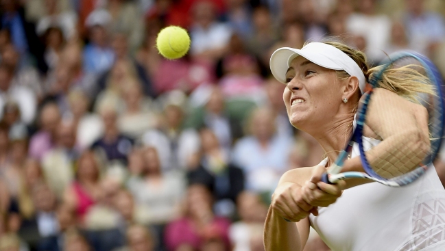 Maria Sharapova debió luchar tres sets para instalarse en semifinales Maria Sharapova debió luchar tres sets para instalarse en semifinales