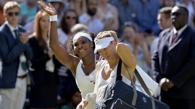 Serena Williams barrió con Sharapova y luchará por su sexto título en Wimbledon Serena Williams barrió con Sharapova y luchará por su sexto título en Wimbledon