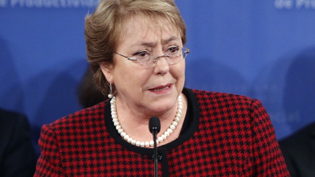 Bachelet encabeza consejo de gabinete para reordenar la agenda legislativa