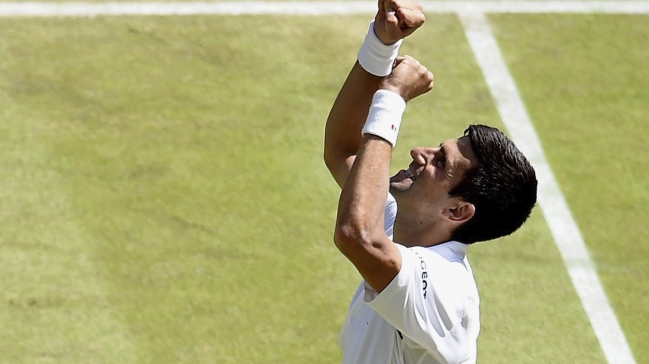 Djokovic se instaló con solidez en la final de Wimbledon Djokovic se instaló con solidez en la final de Wimbledon