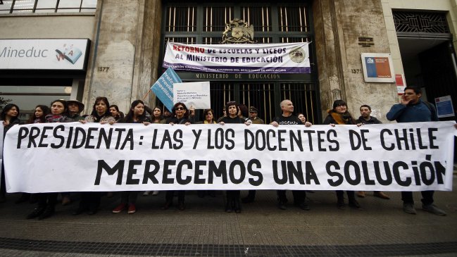 Profesores decidieron extender el paro nacional