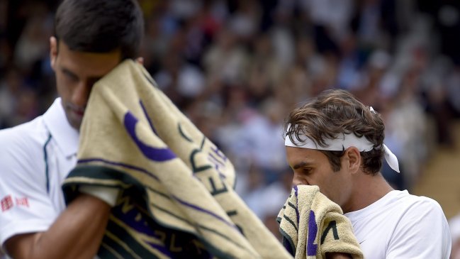 Roger Federer y Novak Djokovic nuevamente dirimen al campeón en Wimbledon Roger Federer y Novak Djokovic nuevamente dirimen al campeón en Wimbledon