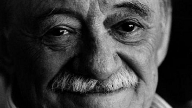 Inauguración de estatua en homenaje a Benedetti se retrasa Inauguración de estatua en homenaje a Benedetti se retrasa