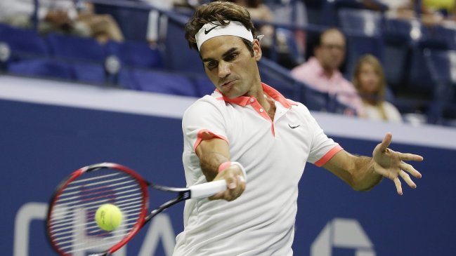 Roger Federer barrió con Steve Darcis y avanzó a la tercera ronda del US Open Roger Federer barrió con Steve Darcis y avanzó a la tercera ronda del US Open