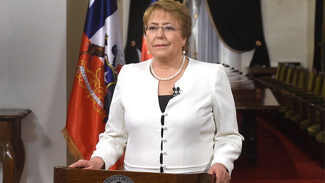 Presidenta Bachelet presenta el Presupuesto 2016 Presidenta Bachelet presenta el Presupuesto 2016