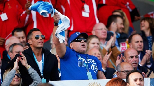 Diego Maradona asistió al partido de Argentina ante Tonga en el Mundial de Rugby Diego Maradona asistió al partido de Argentina ante Tonga en el Mundial de Rugby