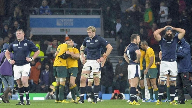 Australia derribó en la agonía y con polémica a Escocia en el Mundial Australia derribó en la agonía y con polémica a Escocia en el Mundial