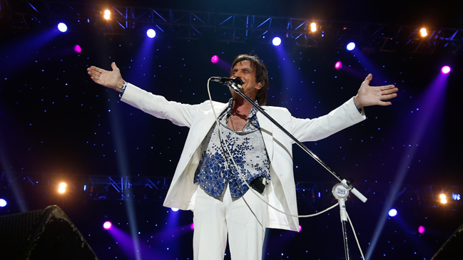 Alejandro Sanz, Carlos Vives y Romeo Santos rendirán tributo a Roberto Carlos