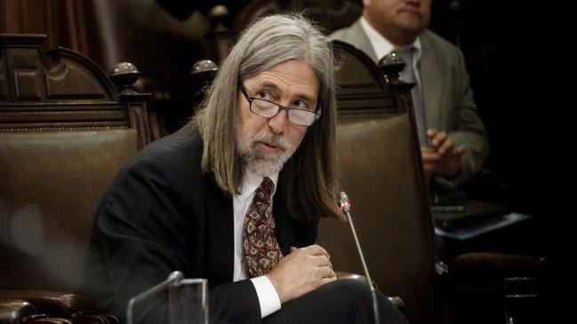 Senador Juan Pablo Letelier solicitó nuevas diligencias por asesinato de su padre
