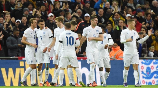 Inglaterra superó a Francia ante un Wembley conmovido por la tragedia de París Inglaterra superó a Francia ante un Wembley conmovido por la tragedia de París
