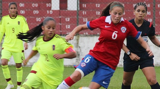 Chile sufrió duro revés ante Venezuela en el Sudamericano femenino Sub 20 Chile sufrió duro revés ante Venezuela en el Sudamericano femenino Sub 20