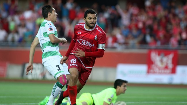 Deportes La Serena aplastó a Deportes Temuco por la liguilla de Primera B