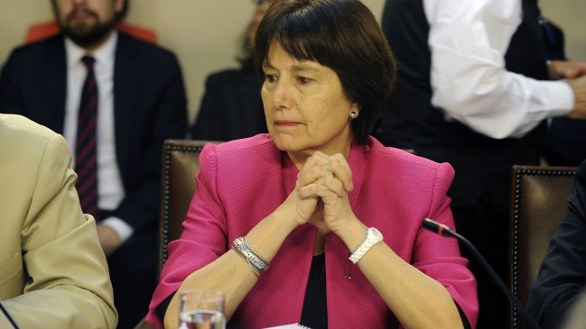 Comisión rechazó acusación constitucional contra la ministra de Salud
