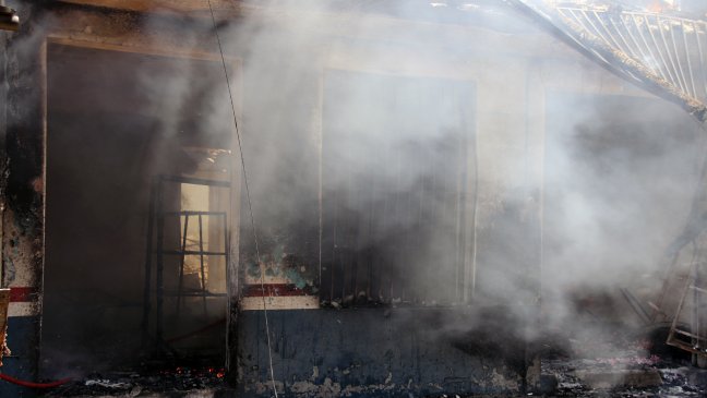 Investigan nuevo ataque incendiario a sede social en La Araucanía Investigan nuevo ataque incendiario a sede social en La Araucanía