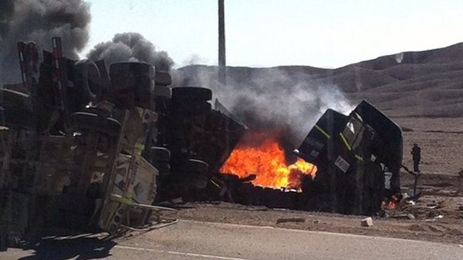 Choque entre dos camiones se registró en Antofagasta Choque entre dos camiones se registró en Antofagasta