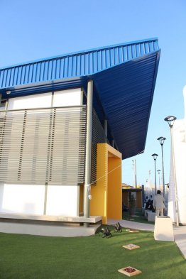 La comuna de Alto Hospicio, en la Región de Tarapacá, recibió un nuevo Centro de Alto Rendimiento. Las obras, que significaron una inversión pública de $2.400 millones, estarán orientadas para favorecer el desarrollo de los deportistas nortinos. La comuna de Alto Hospicio, en la Región de Tarapacá, recibió un nuevo Centro de Alto Rendimiento. Las obras, que significaron una inversión pública de $2.400 millones, estarán orientadas para favorecer el desarrollo de los deportistas nortinos.