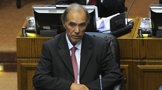 Senador Jaime Orpis volvió al Congreso tras cinco meses