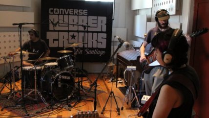 Productor de Nirvana graba en Chile   Productor de Nirvana graba en Chile