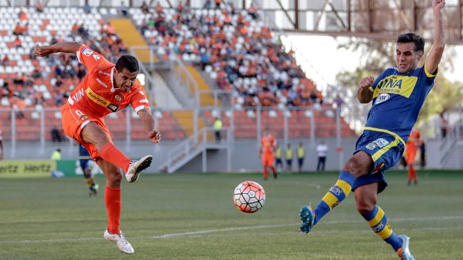 Cobreloa derrotó a Everton y mantuvo el pulso por el segundo lugar de la Primera B