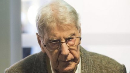  Con 94 años, ex guardia de Auschwitz enfrenta juicio  