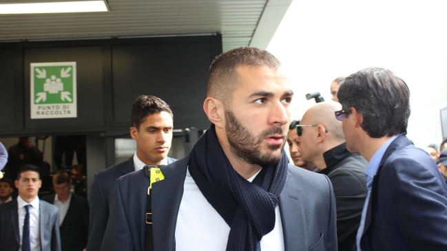 Justicia francesa levantó la prohibición a Benzema de contactarse con Valbuena Justicia francesa levantó la prohibición a Benzema de contactarse con Valbuena