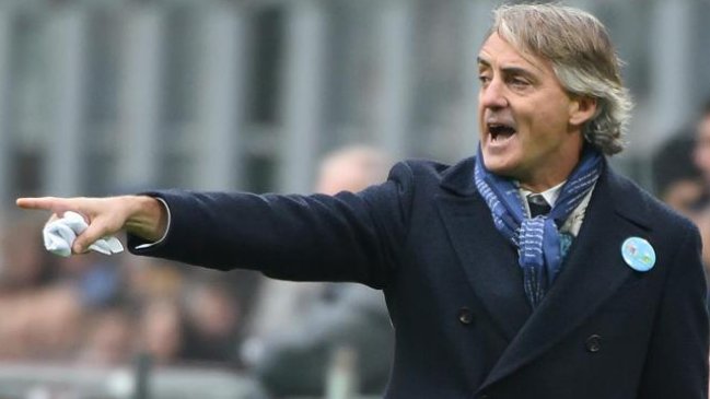 Mancini descartó opción de reemplazar a Conte en la selección italiana Mancini descartó opción de reemplazar a Conte en la selección italiana