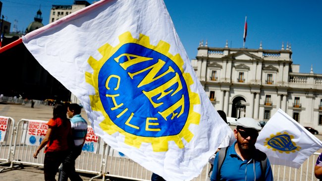 Empleados públicos realizan jornada de paro nacional