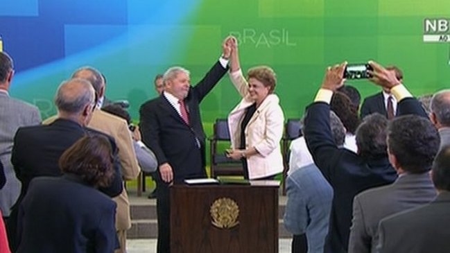 Lula da Silva asumió como ministro de Rousseff
