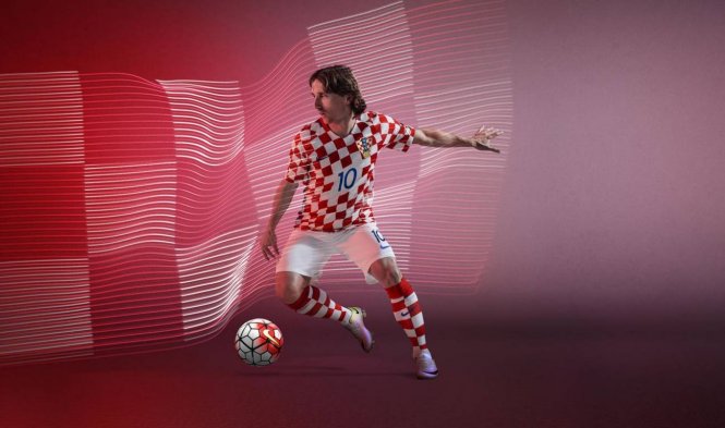 Nike presentó este jueves las nuevas equipaciones para las selecciones nacionales para este 2016, donde se disputará la Copa América y la Eurocopa 2016, junto con los Juegos Olímpicos. Revisa las nuevas camisetas de Brasil, Croacia, Francia, Inglaterra, Polonia, Portugal, Turquía y Estados Unidos. Nike presentó este jueves las nuevas equipaciones para las selecciones nacionales para este 2016, donde se disputará la Copa América y la Eurocopa 2016, junto con los Juegos Olímpicos. Revisa las nuevas camisetas de Brasil, Croacia, Francia, Inglaterra, Polonia, Portugal, Turquía y Estados Unidos.