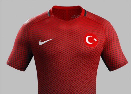 Nike presentó este jueves las nuevas equipaciones para las selecciones nacionales para este 2016, donde se disputará la Copa América y la Eurocopa 2016, junto con los Juegos Olímpicos. Revisa las nuevas camisetas de Brasil, Croacia, Francia, Inglaterra, Polonia, Portugal, Turquía y Estados Unidos. Nike presentó este jueves las nuevas equipaciones para las selecciones nacionales para este 2016, donde se disputará la Copa América y la Eurocopa 2016, junto con los Juegos Olímpicos. Revisa las nuevas camisetas de Brasil, Croacia, Francia, Inglaterra, Polonia, Portugal, Turquía y Estados Unidos.