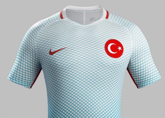 Nike presentó este jueves las nuevas equipaciones para las selecciones nacionales para este 2016, donde se disputará la Copa América y la Eurocopa 2016, junto con los Juegos Olímpicos. Revisa las nuevas camisetas de Brasil, Croacia, Francia, Inglaterra, Polonia, Portugal, Turquía y Estados Unidos. Nike presentó este jueves las nuevas equipaciones para las selecciones nacionales para este 2016, donde se disputará la Copa América y la Eurocopa 2016, junto con los Juegos Olímpicos. Revisa las nuevas camisetas de Brasil, Croacia, Francia, Inglaterra, Polonia, Portugal, Turquía y Estados Unidos.