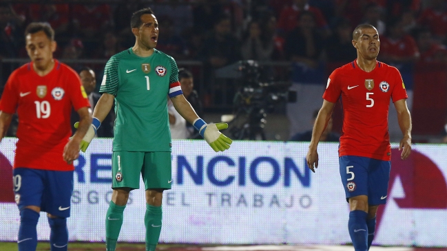 Claudio Bravo se perderá partido ante Venezuela por acumulación de tarjetas