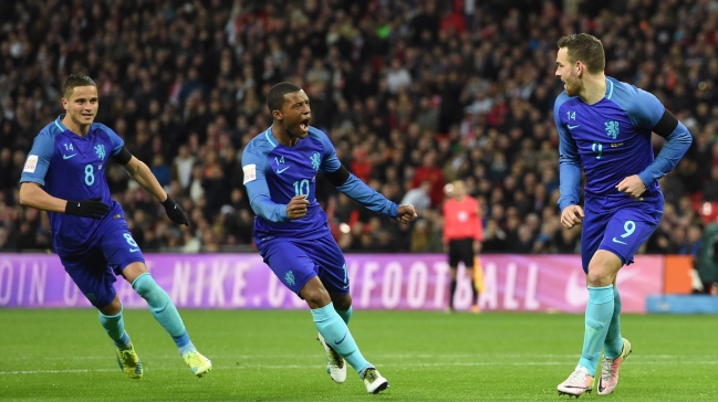 Holanda se impuso en Wembley y sembró dudas en Inglaterra de cara a la Euro 2016 Holanda se impuso en Wembley y sembró dudas en Inglaterra de cara a la Euro 2016