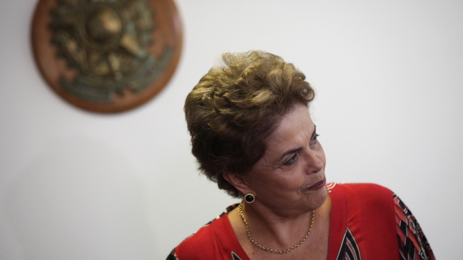Rousseff se prepara para reforma de gabinete tras la salida de principal partido aliado