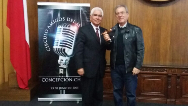 Sergio Campos recibió premio en Concepción Sergio Campos recibió premio en Concepción