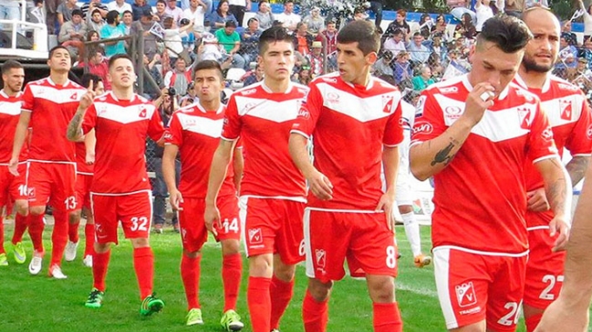 Deportes Valdivia y Deportes La Pintana buscan el cupo a la Primera B Deportes Valdivia y Deportes La Pintana buscan el cupo a la Primera B