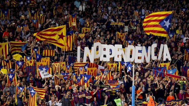 FC Barcelona pidió suspender medida que prohibió la exhibición de banderas catalanas FC Barcelona pidió suspender medida que prohibió la exhibición de banderas catalanas
