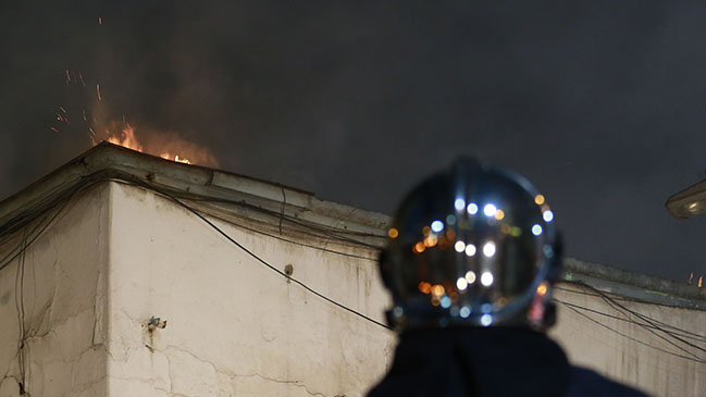 Al menos 17 niñas muertas en incendio de un dormitorio escolar en Tailandia