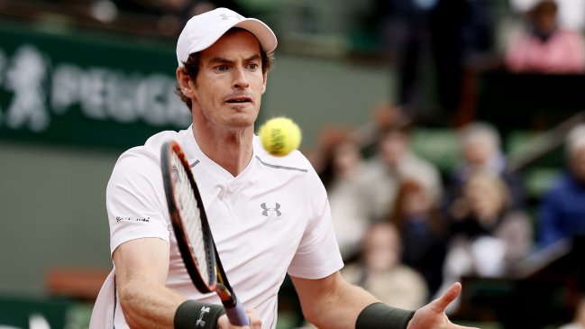 Duelo de Andy Murray con Radek Stepanek fue interrumpido en Roland Garros Duelo de Andy Murray con Radek Stepanek fue interrumpido en Roland Garros