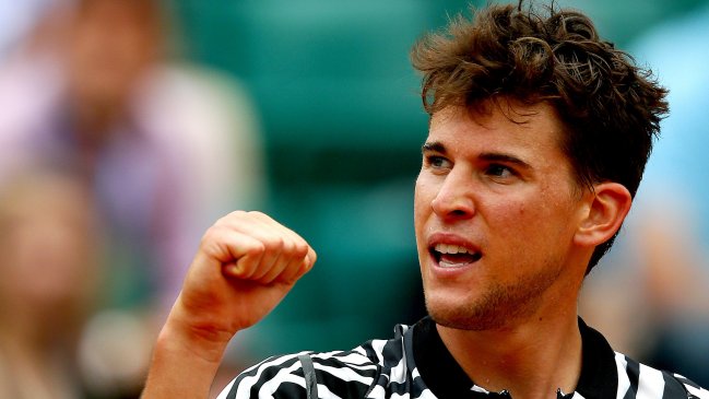 Dominic Thiem sigue firme en Roland Garros tras vencer a Alexander Zverev Dominic Thiem sigue firme en Roland Garros tras vencer a Alexander Zverev