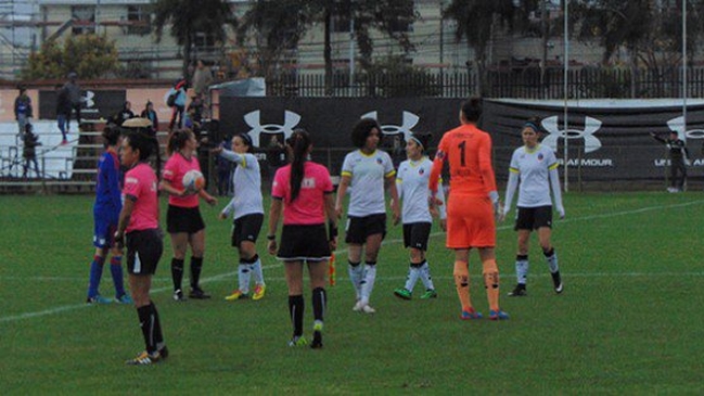 U. de Chile denunció agresiones de barristas de Colo Colo en el fútbol femenino U. de Chile denunció agresiones de barristas de Colo Colo en el fútbol femenino