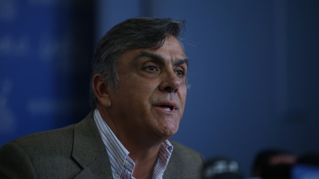 Formalización de Pablo Longueira fue aplazada hasta el 22 de junio