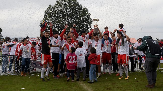 Deportes Valdivia no pagó monto para inscribirse en Primera B Deportes Valdivia no pagó monto para inscribirse en Primera B