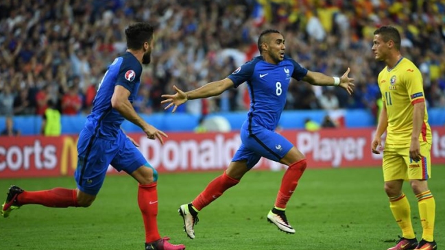 Francia batió a una aguerrida Rumania en su estreno en la Eurocopa Francia batió a una aguerrida Rumania en su estreno en la Eurocopa