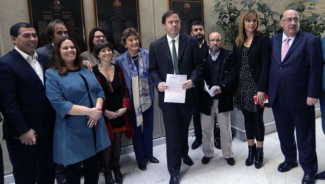 Parlamentarios se comprometieron a avanzar en proyectos de matrimonio igualitario