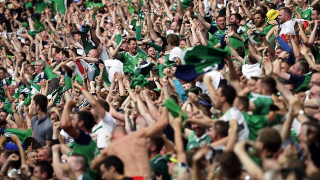 Hincha de Irlanda del Norte falleció durante histórico triunfo sobre Ucrania en la Euro 2016 Hincha de Irlanda del Norte falleció durante histórico triunfo sobre Ucrania en la Euro 2016