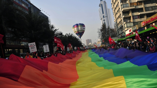 Más de 80 mil personas participaron en la marcha por el orgullo gay
