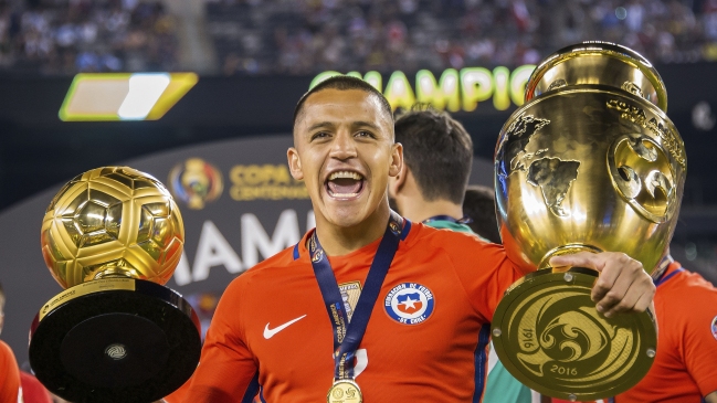 Ocho chilenos forman parte del equipo ideal de la Copa América Centenario Ocho chilenos forman parte del equipo ideal de la Copa América Centenario